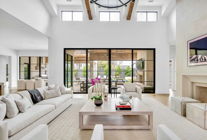 Transitional living room